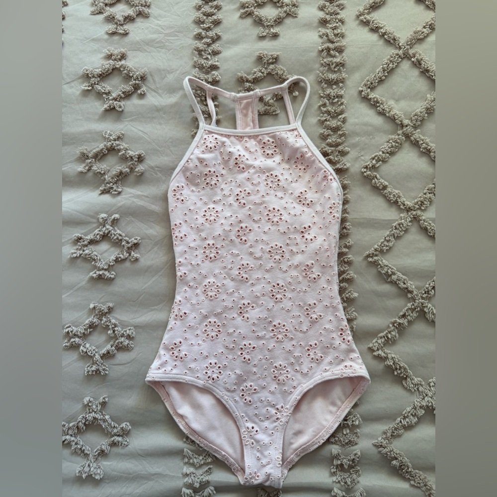 Capezio girls eyelet racerback leotard size U.S. Size: 6-6X